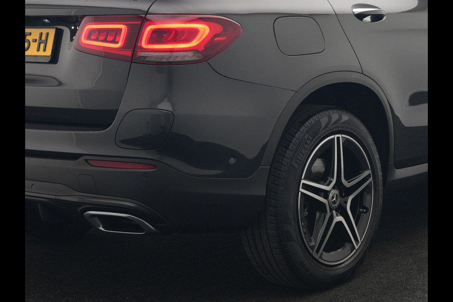 Mercedes-Benz GLC 300e 4MATIC AMG PHEV 320pk Dealer O.H | Panodak | Adaptive Cruise | Sportstoelen Memory | Burmester | AMG Exterieur | Head Up | Camera | Keyless | Plug In Hybrid |
