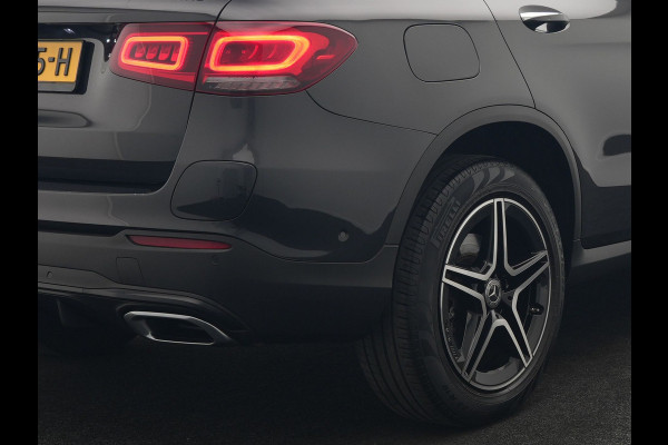 Mercedes-Benz GLC 300e 4MATIC AMG PHEV 320pk Dealer O.H | Panodak | Adaptive Cruise | Sportstoelen Memory | Burmester | AMG Exterieur | Head Up | Camera | Keyless | Plug In Hybrid |