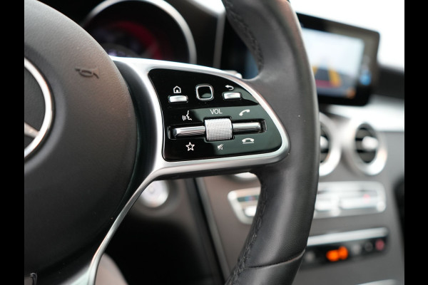 Mercedes-Benz GLC 300e 4MATIC AMG PHEV 320pk Dealer O.H | Panodak | Adaptive Cruise | Sportstoelen Memory | Burmester | AMG Exterieur | Head Up | Camera | Keyless | Plug In Hybrid |