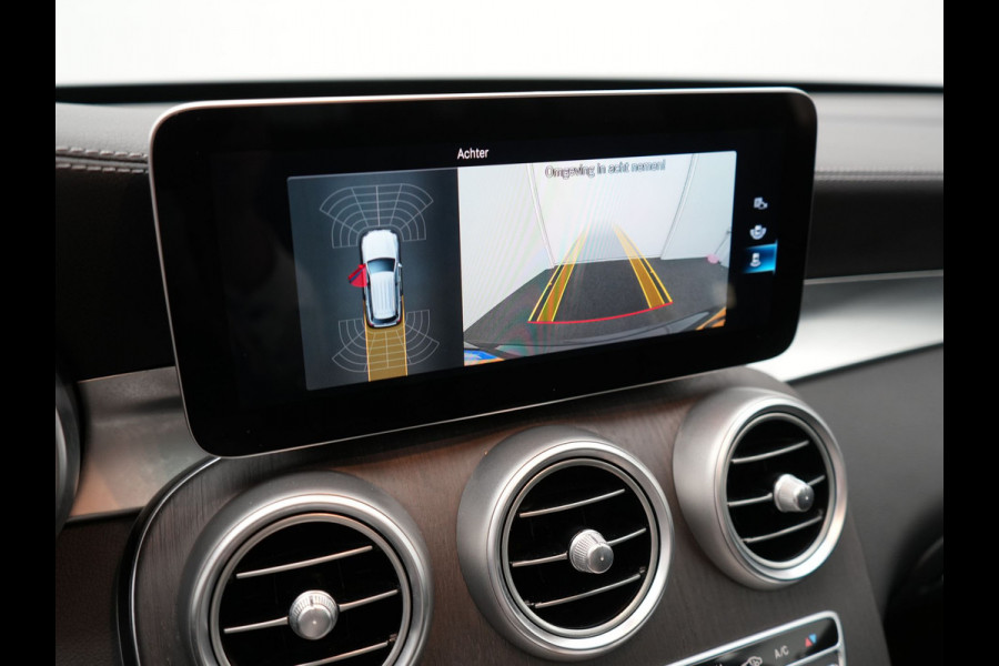 Mercedes-Benz GLC 300e 4MATIC AMG PHEV 320pk Dealer O.H | Panodak | Adaptive Cruise | Sportstoelen Memory | Burmester | AMG Exterieur | Head Up | Camera | Keyless | Plug In Hybrid |