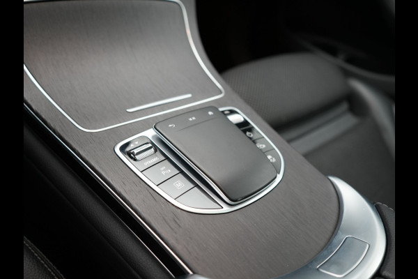 Mercedes-Benz GLC 300e 4MATIC AMG PHEV 320pk Dealer O.H | Panodak | Adaptive Cruise | Sportstoelen Memory | Burmester | AMG Exterieur | Head Up | Camera | Keyless | Plug In Hybrid |