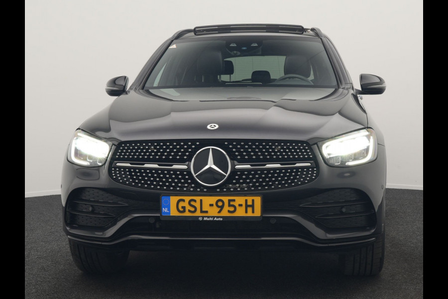 Mercedes-Benz GLC 300e 4MATIC AMG PHEV 320pk Dealer O.H | Panodak | Adaptive Cruise | Sportstoelen Memory | Burmester | AMG Exterieur | Head Up | Camera | Keyless | Plug In Hybrid |