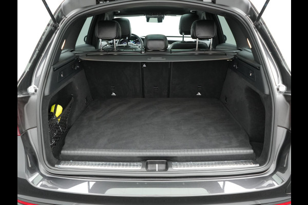 Mercedes-Benz GLC 300e 4MATIC AMG PHEV 320pk Dealer O.H | Panodak | Adaptive Cruise | Sportstoelen Memory | Burmester | AMG Exterieur | Head Up | Camera | Keyless | Plug In Hybrid |