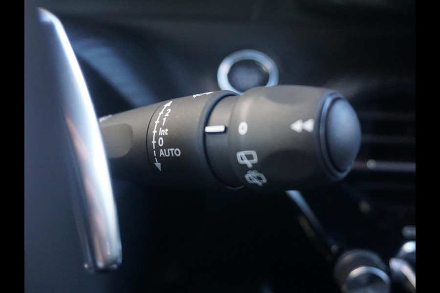 Peugeot 2008 1.2 Hybrid 136 GT 360 Camera | All seasonbanden