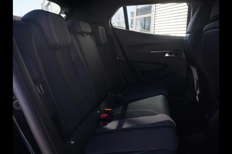 Peugeot 2008 1.2 Hybrid 136 GT 360 Camera | All seasonbanden