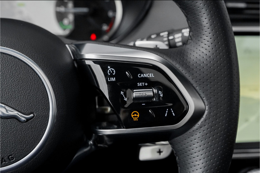 Jaguar E-Pace 1.5 P300e AWD R-Dynamic Pano CarPlay Leer