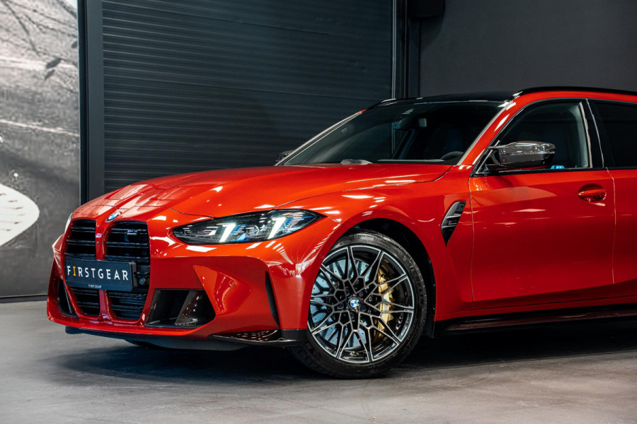 BMW M3 Touring 3-serie xDrive Competition *Sonderlackierung / M-Track Pack / Keramisch / Kuipstoelen / Harman Kardon / Carbon in & exterieur*