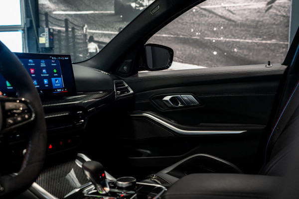 BMW M3 Touring 3-serie xDrive Competition *Sonderlackierung / M-Track Pack / Keramisch / Kuipstoelen / Harman Kardon / Carbon in & exterieur*