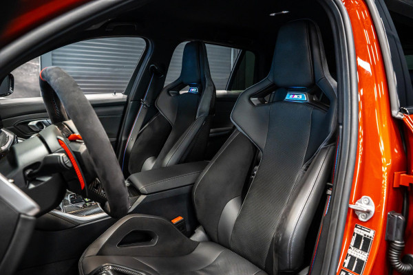 BMW M3 Touring 3-serie xDrive Competition *Sonderlackierung / M-Track Pack / Keramisch / Kuipstoelen / Harman Kardon / Carbon in & exterieur*