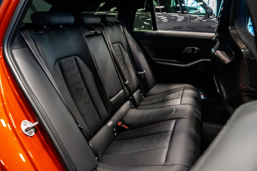 BMW M3 Touring 3-serie xDrive Competition *Sonderlackierung / M-Track Pack / Keramisch / Kuipstoelen / Harman Kardon / Carbon in & exterieur*