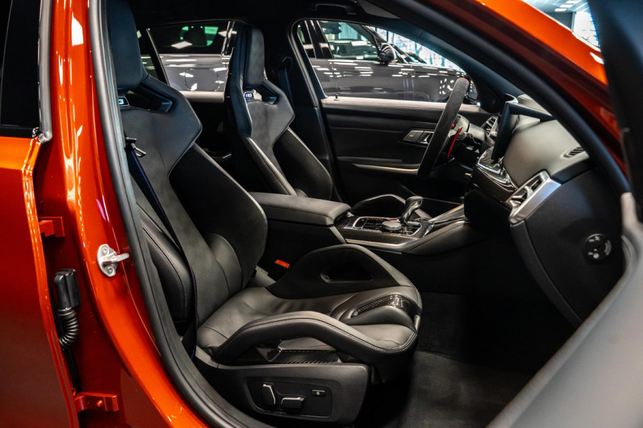 BMW M3 Touring 3-serie xDrive Competition *Sonderlackierung / M-Track Pack / Keramisch / Kuipstoelen / Harman Kardon / Carbon in & exterieur*