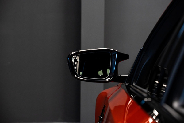 BMW M3 Touring 3-serie xDrive Competition *Sonderlackierung / M-Track Pack / Keramisch / Kuipstoelen / Harman Kardon / Carbon in & exterieur*