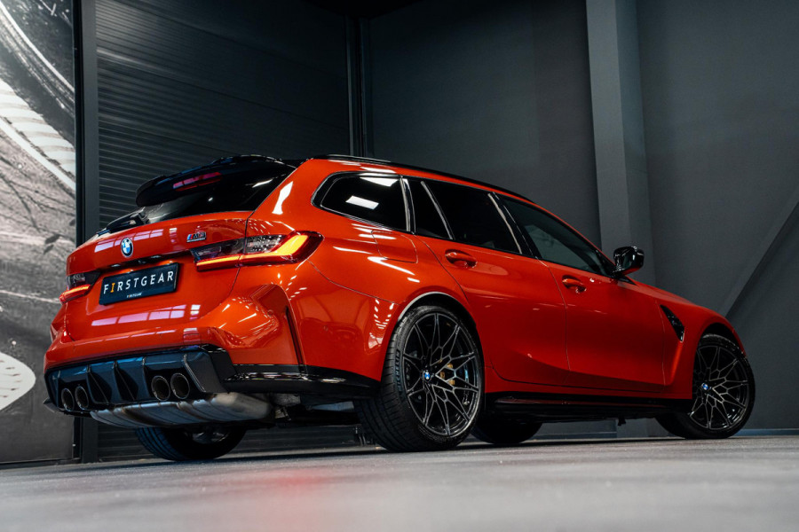 BMW M3 Touring 3-serie xDrive Competition *Sonderlackierung / M-Track Pack / Keramisch / Kuipstoelen / Harman Kardon / Carbon in & exterieur*