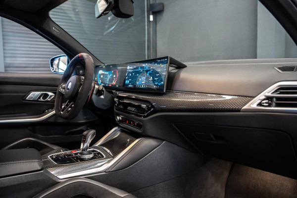 BMW M3 Touring 3-serie xDrive Competition *Sonderlackierung / M-Track Pack / Keramisch / Kuipstoelen / Harman Kardon / Carbon in & exterieur*