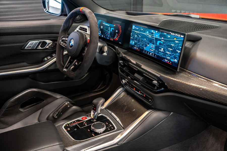 BMW M3 Touring 3-serie xDrive Competition *Sonderlackierung / M-Track Pack / Keramisch / Kuipstoelen / Harman Kardon / Carbon in & exterieur*