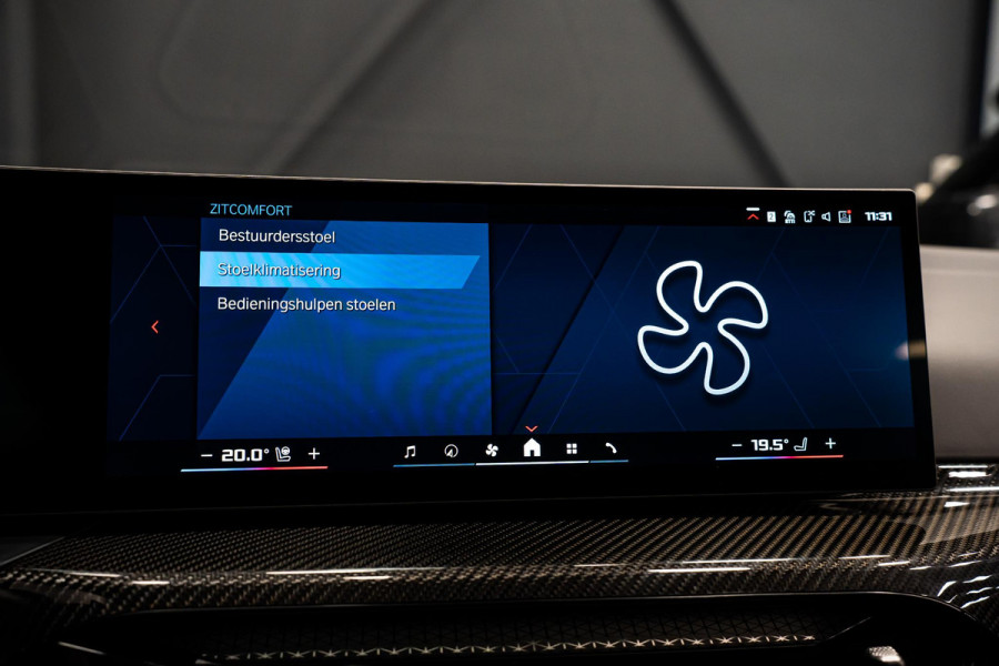 BMW M3 Touring 3-serie xDrive Competition *Sonderlackierung / M-Track Pack / Keramisch / Kuipstoelen / Harman Kardon / Carbon in & exterieur*