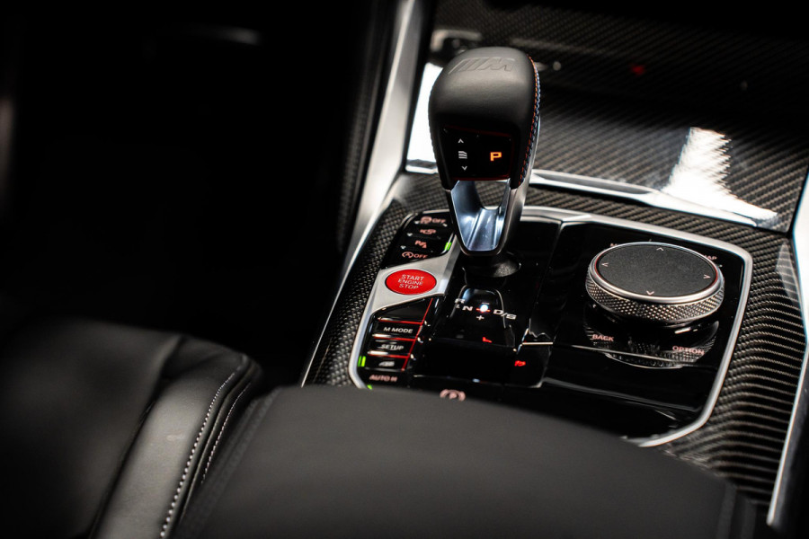 BMW M3 Touring 3-serie xDrive Competition *Sonderlackierung / M-Track Pack / Keramisch / Kuipstoelen / Harman Kardon / Carbon in & exterieur*