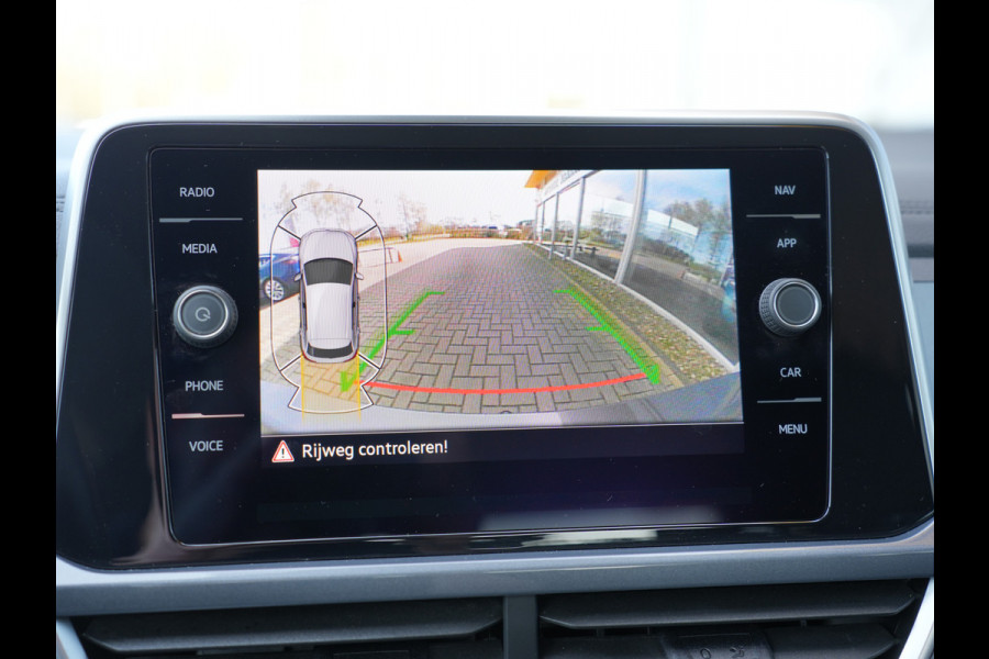 Volkswagen T-Roc 1.0 TSI Style | Trekhaak | Camera | Navigatie |