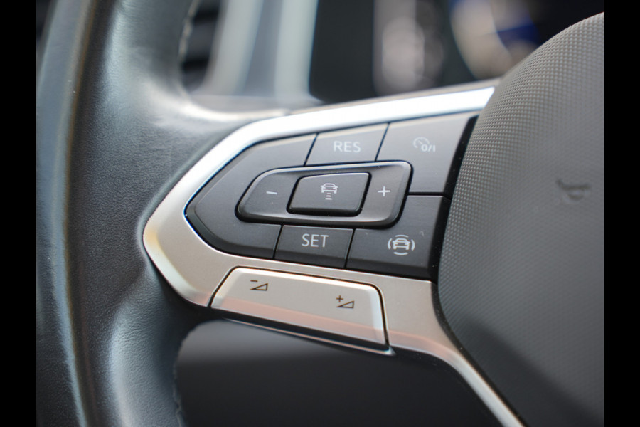 Volkswagen T-Roc 1.0 TSI Style | Trekhaak | Camera | Navigatie |