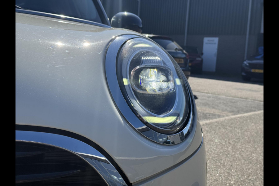 MINI Mini 1.5 Cooper Pepper SUPER COMPLEET|LED|  STOELVERWARMING| APPLE CARPLAY| PARKEERSENSOREN VOOR + ACHTER| NET ONDERHOUD GEHAD, RIJKLAAR INCL. 12 MND BOVAG GARANTIE|