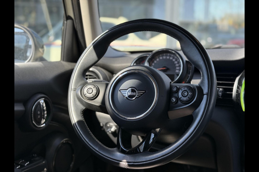 MINI Mini 1.5 Cooper Pepper SUPER COMPLEET|LED|  STOELVERWARMING| APPLE CARPLAY| PARKEERSENSOREN VOOR + ACHTER| NET ONDERHOUD GEHAD, RIJKLAAR INCL. 12 MND BOVAG GARANTIE|