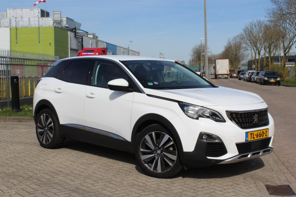 Peugeot 3008 1.2 PureTech Blue Lease Premium carplay trekhaak leder