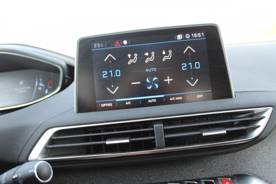 Peugeot 3008 1.2 PureTech Blue Lease Premium carplay trekhaak leder