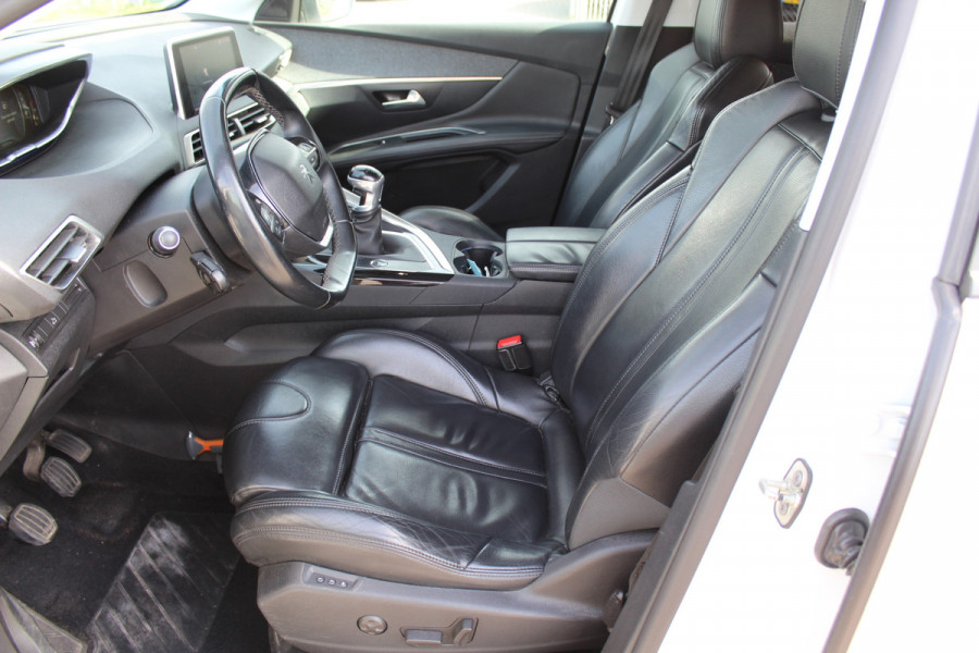 Peugeot 3008 1.2 PureTech Blue Lease Premium carplay trekhaak leder