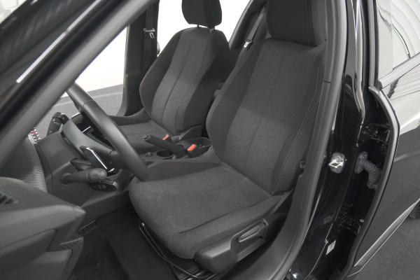 Peugeot 2008 1.2 Hybrid 136 Style | Apple Carplay | Parkeersensoren | Climate control