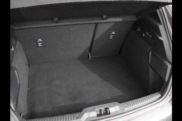 Ford Focus 1.0 Focus 125 PK HB ST-Line Automaat Navi Climate control cruise control Carplay LM velgen Parkeersensoren Led Matrix koplampen