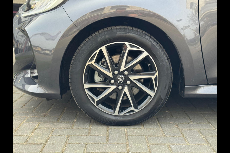 Toyota Yaris 1.5 Hybrid Dynamic | Lichtmetalen velgen, LED, Keyless, Startknop, Licht + Regensensor, Apple CarPlay/Android Auto