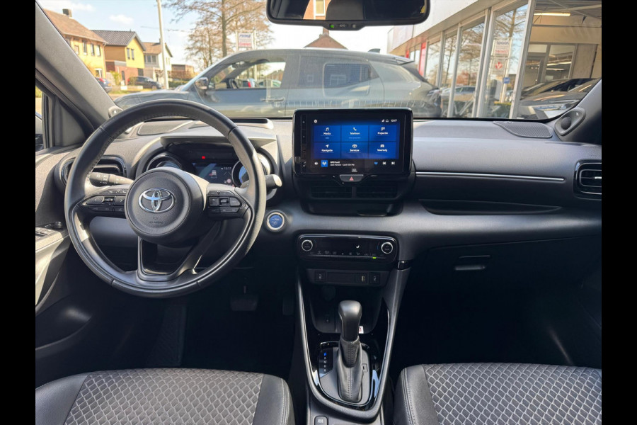 Toyota Yaris 1.5 Hybrid Executive Premium | JBL, Head up display, 17 inch, Dodehoekherkenning, Parkeersensoren, Stoelverwarming