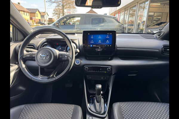 Toyota Yaris 1.5 Hybrid Executive Premium | JBL, Head up display, 17 inch, Dodehoekherkenning, Parkeersensoren, Stoelverwarming