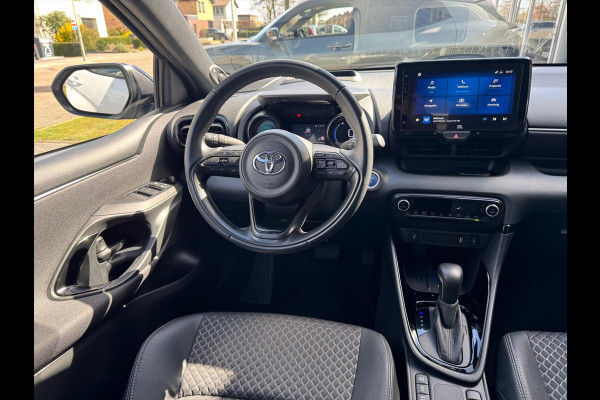 Toyota Yaris 1.5 Hybrid Executive Premium | JBL, Head up display, 17 inch, Dodehoekherkenning, Parkeersensoren, Stoelverwarming