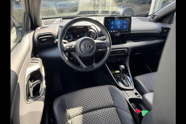 Toyota Yaris 1.5 Hybrid Executive Premium | JBL, Head up display, 17 inch, Dodehoekherkenning, Parkeersensoren, Stoelverwarming