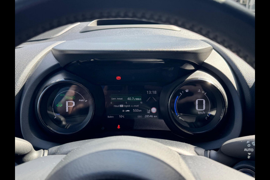 Toyota Yaris 1.5 Hybrid Executive Premium | JBL, Head up display, 17 inch, Dodehoekherkenning, Parkeersensoren, Stoelverwarming