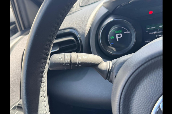 Toyota Yaris 1.5 Hybrid Executive Premium | JBL, Head up display, 17 inch, Dodehoekherkenning, Parkeersensoren, Stoelverwarming