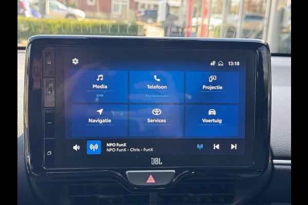 Toyota Yaris 1.5 Hybrid Executive Premium | JBL, Head up display, 17 inch, Dodehoekherkenning, Parkeersensoren, Stoelverwarming