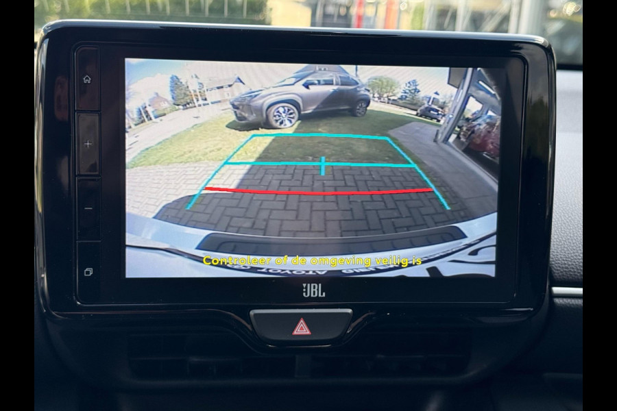 Toyota Yaris 1.5 Hybrid Executive Premium | JBL, Head up display, 17 inch, Dodehoekherkenning, Parkeersensoren, Stoelverwarming