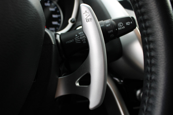 Mitsubishi Eclipse Cross 2.4 PHEV Intense | Trekhaak | Stoelverwarming | Navigatie | Camera | Carplay