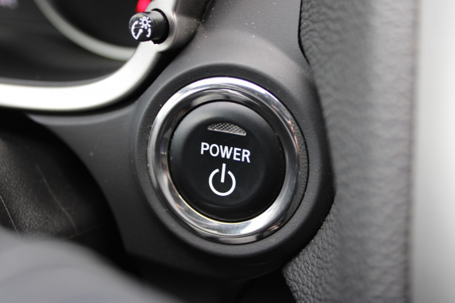 Mitsubishi Eclipse Cross 2.4 PHEV Intense | Trekhaak | Stoelverwarming | Navigatie | Camera | Carplay