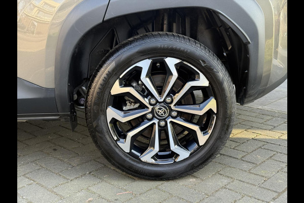 Toyota Yaris Cross 1.5 Hybrid First Edition Plus | Stoel + Stuurverwarming, Groot scherm, Keyless, 17 inch, Apple CarPlay/Android Auto