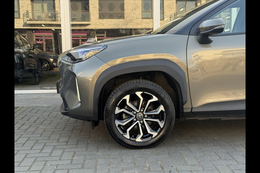 Toyota Yaris Cross 1.5 Hybrid First Edition Plus | Stoel + Stuurverwarming, Groot scherm, Keyless, 17 inch, Apple CarPlay/Android Auto