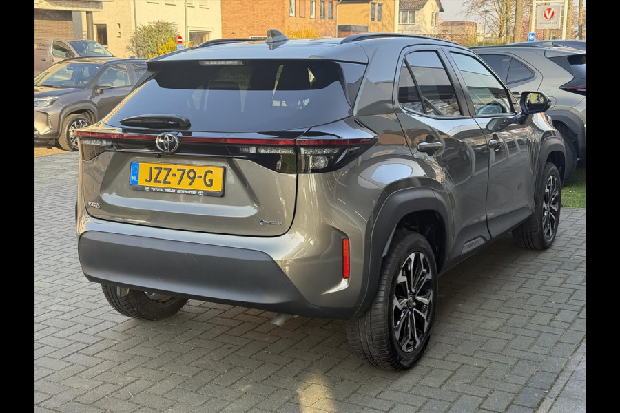 Toyota Yaris Cross 1.5 Hybrid First Edition Plus | Stoel + Stuurverwarming, Groot scherm, Keyless, 17 inch, Apple CarPlay/Android Auto