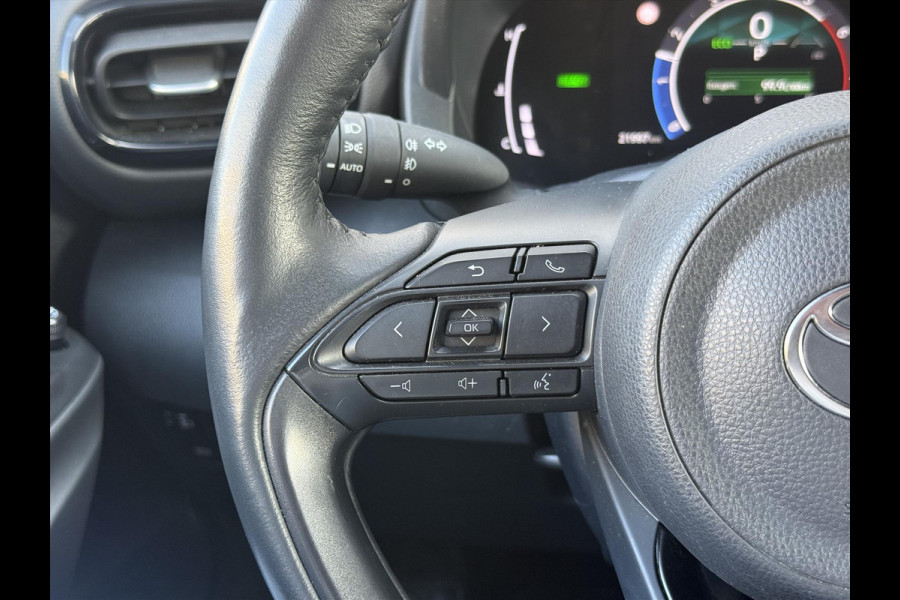 Toyota Yaris Cross 1.5 Hybrid First Edition Plus | Stoel + Stuurverwarming, Groot scherm, Keyless, 17 inch, Apple CarPlay/Android Auto