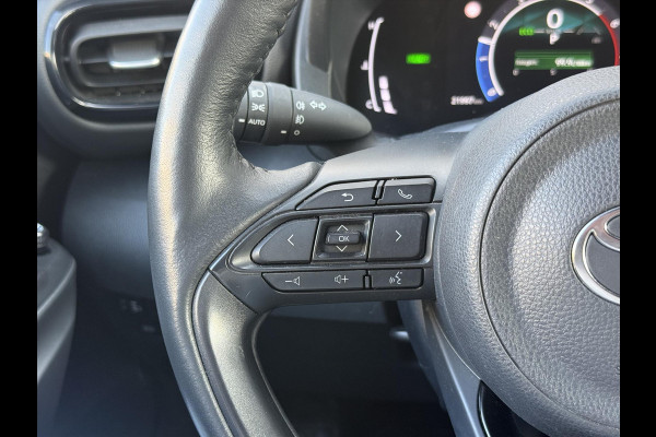 Toyota Yaris Cross 1.5 Hybrid First Edition Plus | Stoel + Stuurverwarming, Groot scherm, Keyless, 17 inch, Apple CarPlay/Android Auto