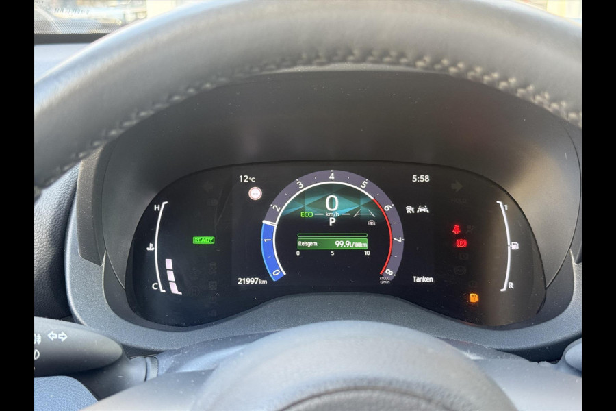 Toyota Yaris Cross 1.5 Hybrid First Edition Plus | Stoel + Stuurverwarming, Groot scherm, Keyless, 17 inch, Apple CarPlay/Android Auto