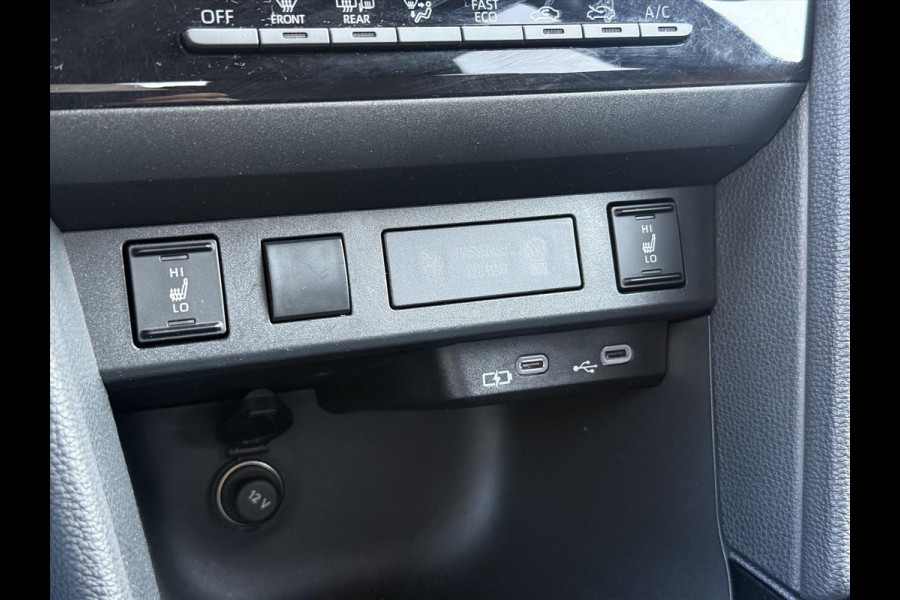 Toyota Yaris Cross 1.5 Hybrid First Edition Plus | Stoel + Stuurverwarming, Groot scherm, Keyless, 17 inch, Apple CarPlay/Android Auto