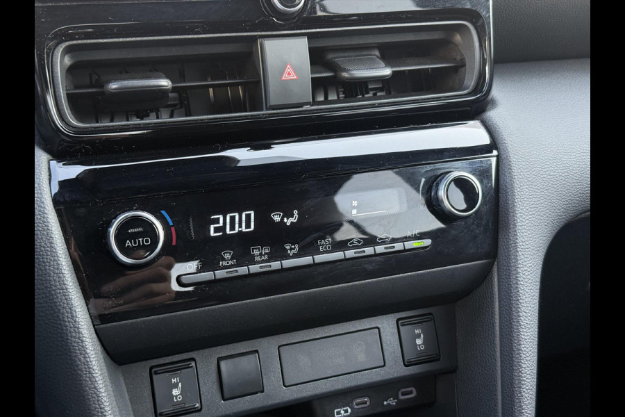 Toyota Yaris Cross 1.5 Hybrid First Edition Plus | Stoel + Stuurverwarming, Groot scherm, Keyless, 17 inch, Apple CarPlay/Android Auto
