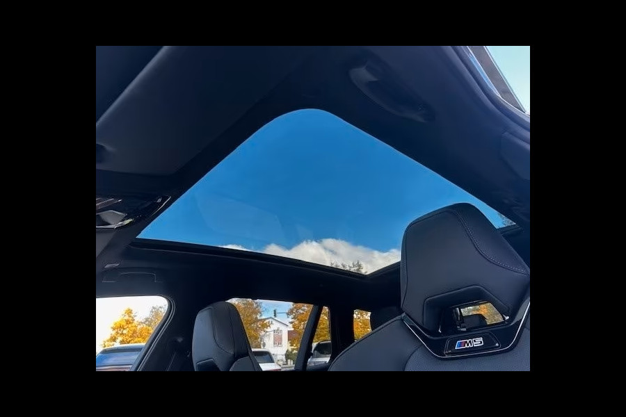 BMW M5 Touring ** M-DRIVER PACK (305 km/h), M-REMMEN, PANO, TREKH, MERINO LEDER, 20/21 INCH LMV ** 1e EIG - UNFALLFREI - Ex BMW AG ** ** INFORMEER OOK NAAR ONZE AANTREKKELIJKE FINANCIAL-LEASE TARIEVEN **